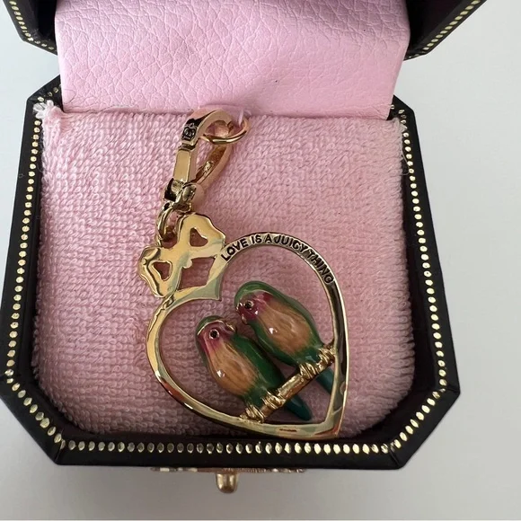 New Juicy Couture Love Birds Retired Charm Pendant Original Box YJRU1618 Rare - Picture 2 of 7